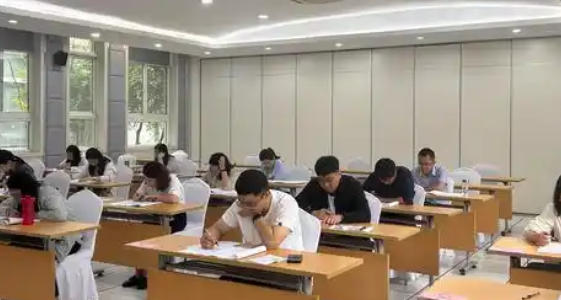 中级审计师和中级人力哪个好做-中级审计师比人力容易做